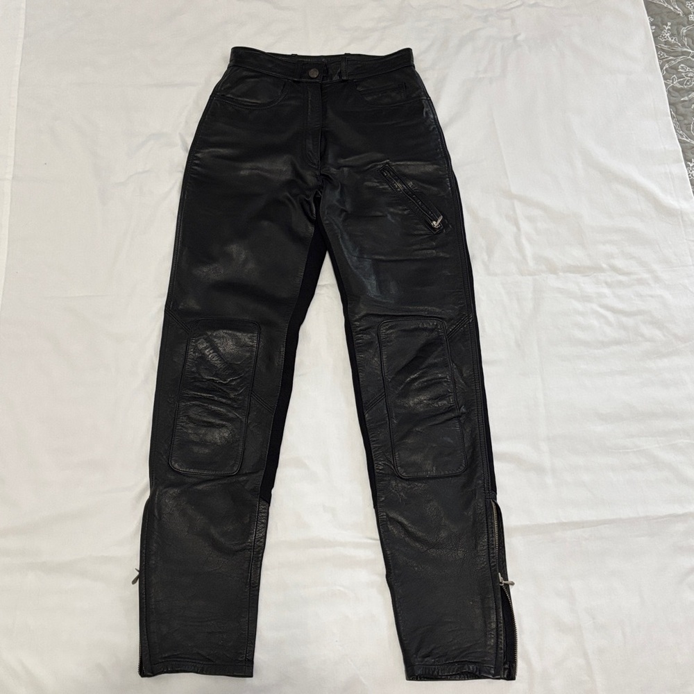 Women’s Harley-Davidson Black Leather Pants 34/6. CA 03402